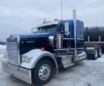 Main image Kenworth W900